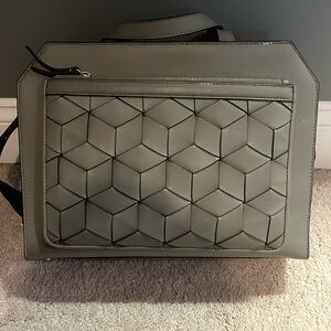 Welden tote with laptop pocket